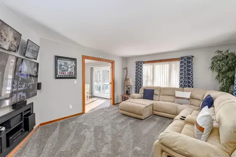 503 Wading River Road Manorville NY 11949