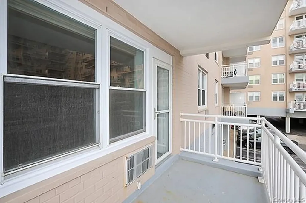 522 Shore Road Long Beach NY 11561