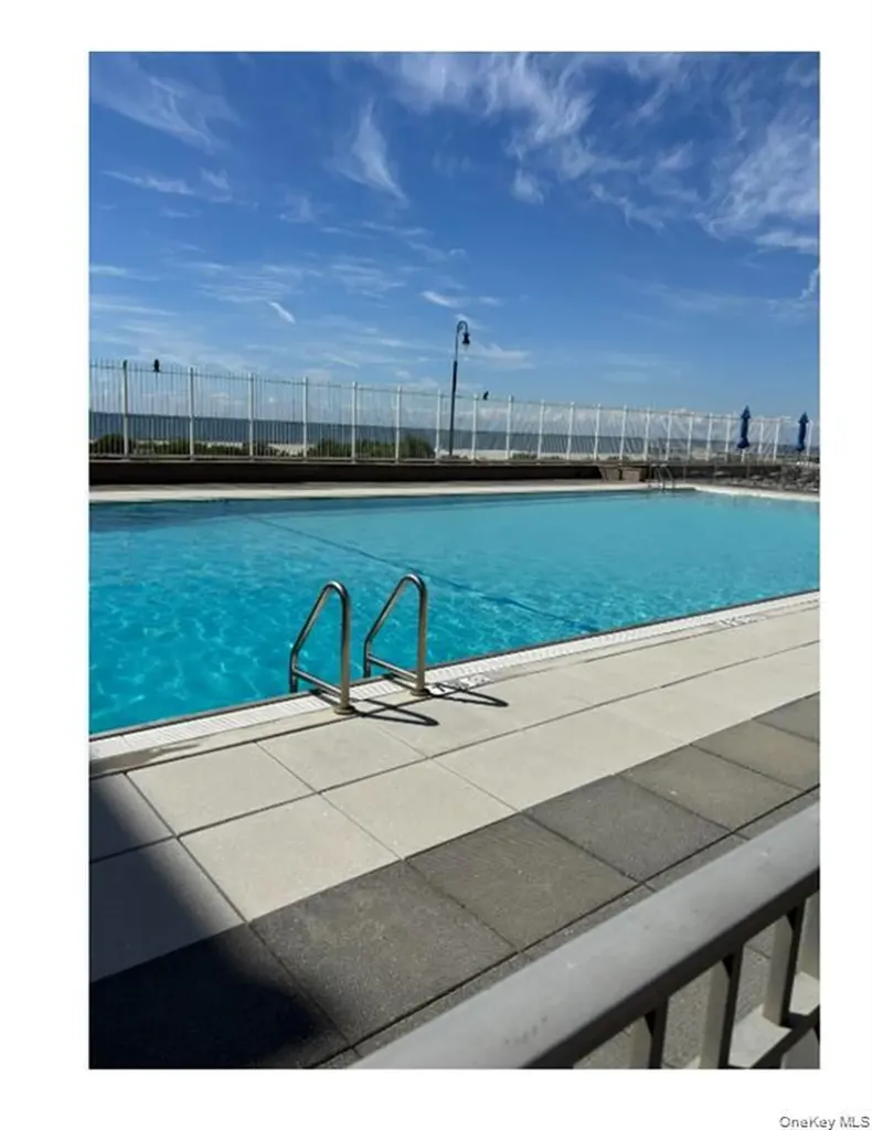 522 Shore Road Long Beach NY 11561