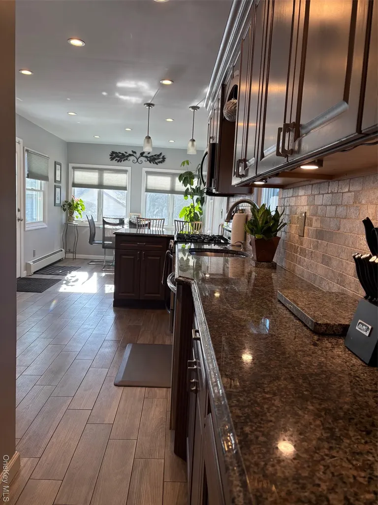 108 Elizabeth Street Floral Park NY 11001