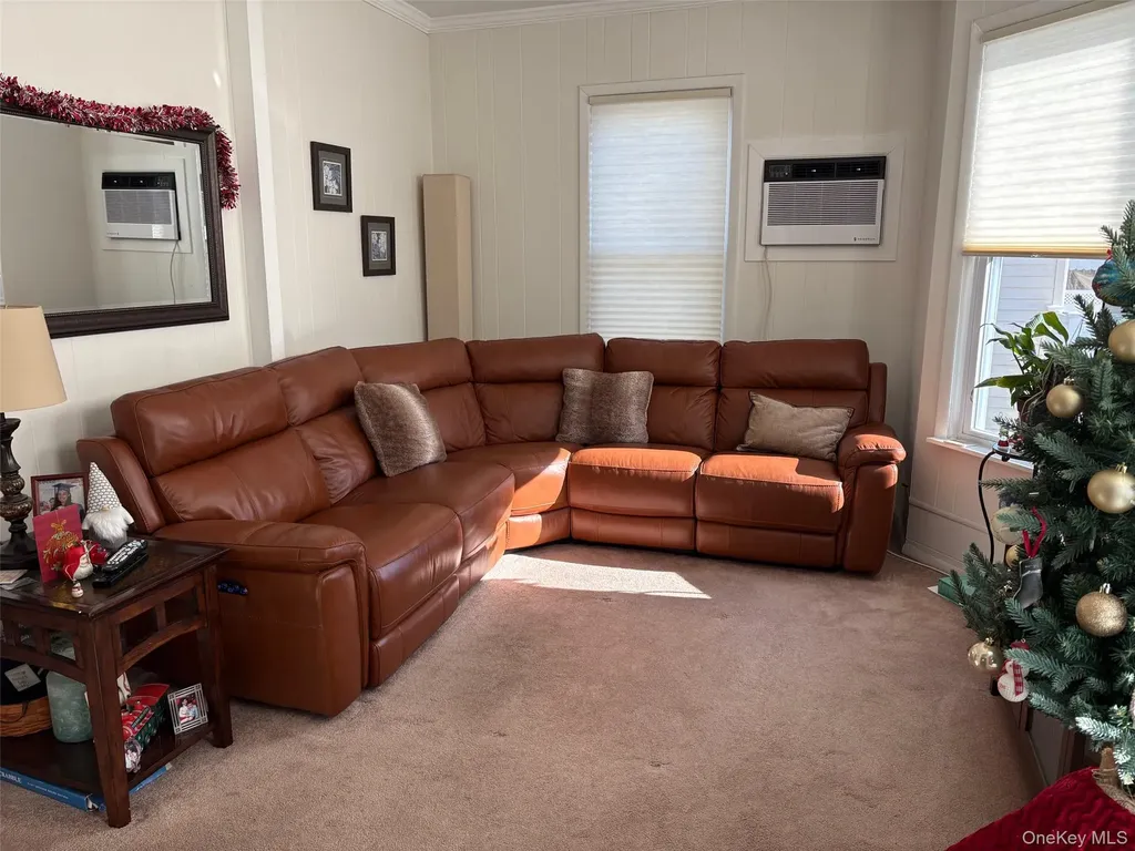 108 Elizabeth Street Floral Park NY 11001