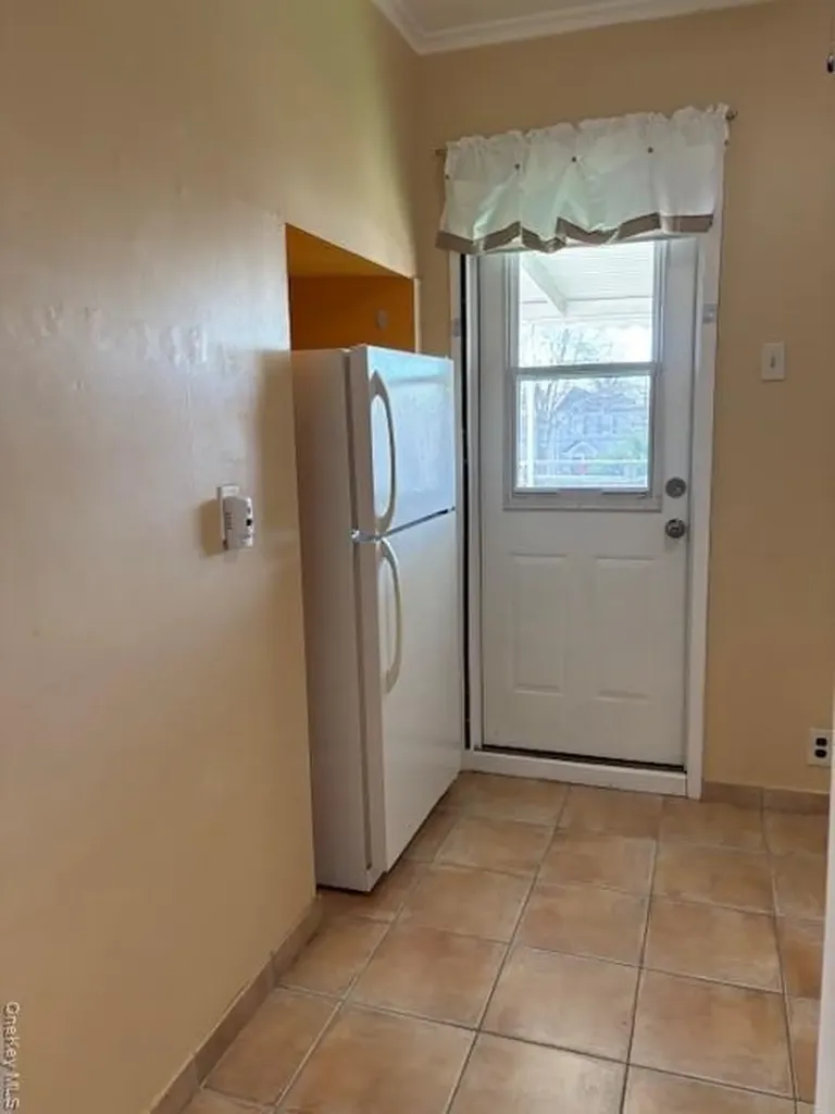 108 Elizabeth Street Floral Park NY 11001