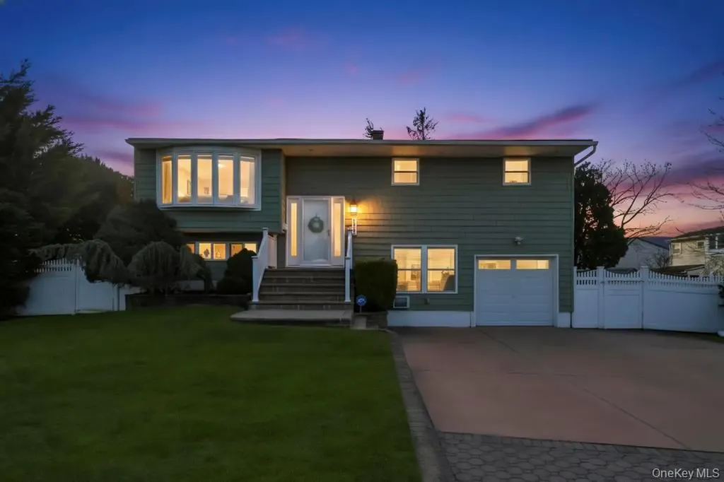 178 Missouri Avenue Bay Shore NY 11706