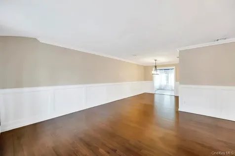 178 Missouri Avenue Bay Shore NY 11706