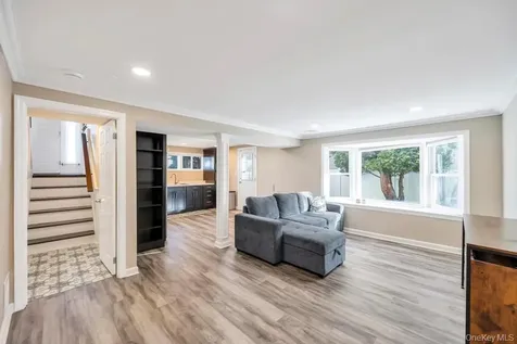 178 Missouri Avenue Bay Shore NY 11706