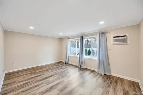 178 Missouri Avenue Bay Shore NY 11706