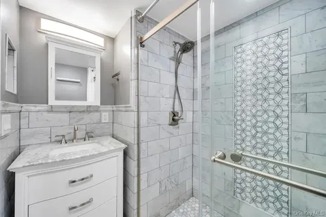 178 Missouri Avenue Bay Shore NY 11706