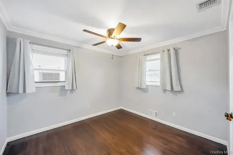 178 Missouri Avenue Bay Shore NY 11706