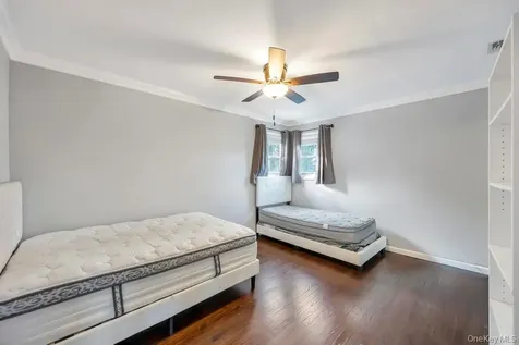 178 Missouri Avenue Bay Shore NY 11706