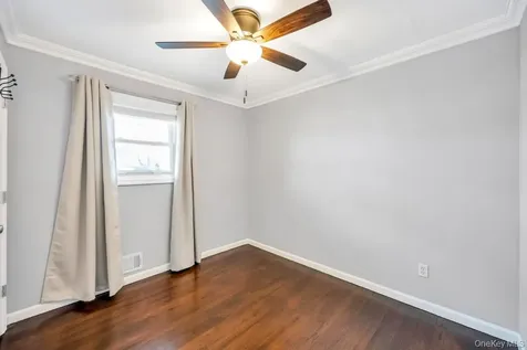 178 Missouri Avenue Bay Shore NY 11706