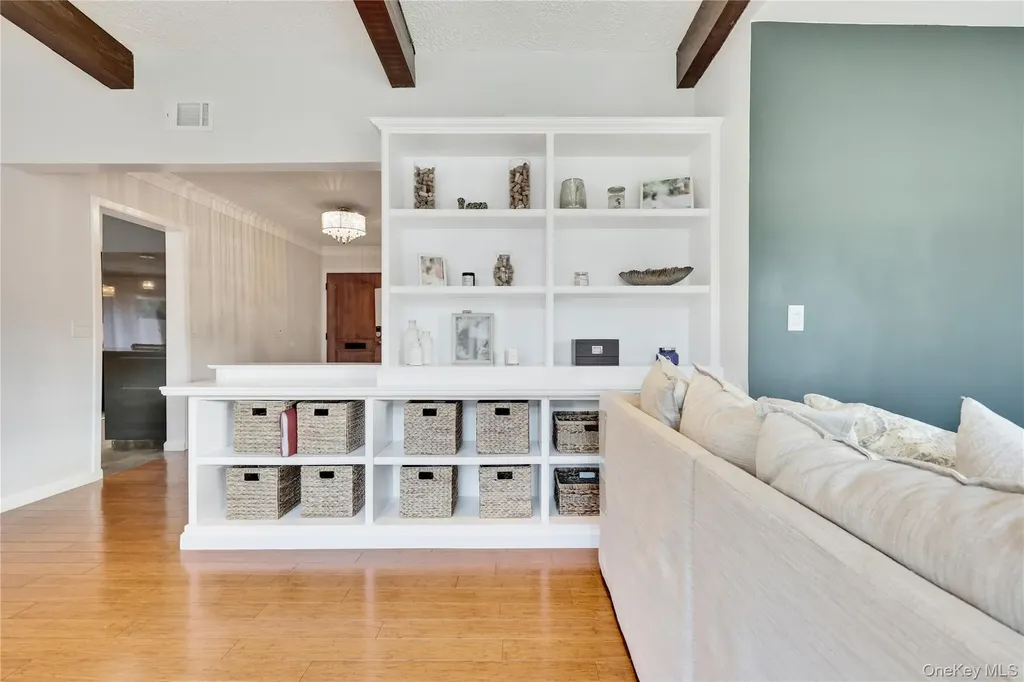 41 Erick Avenue Hewlett NY 11557