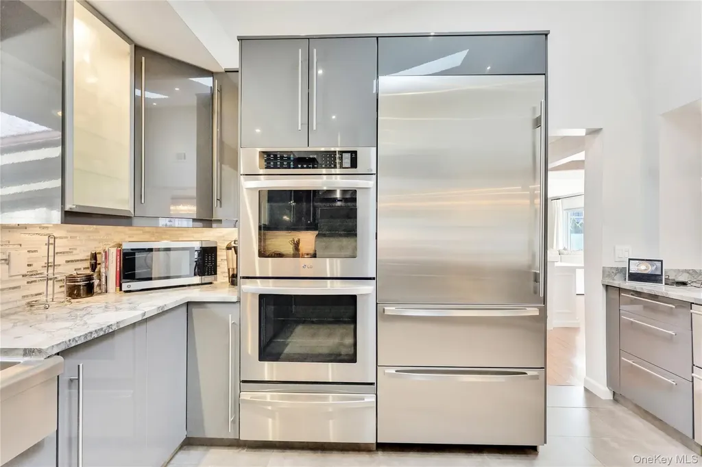 41 Erick Avenue Hewlett NY 11557