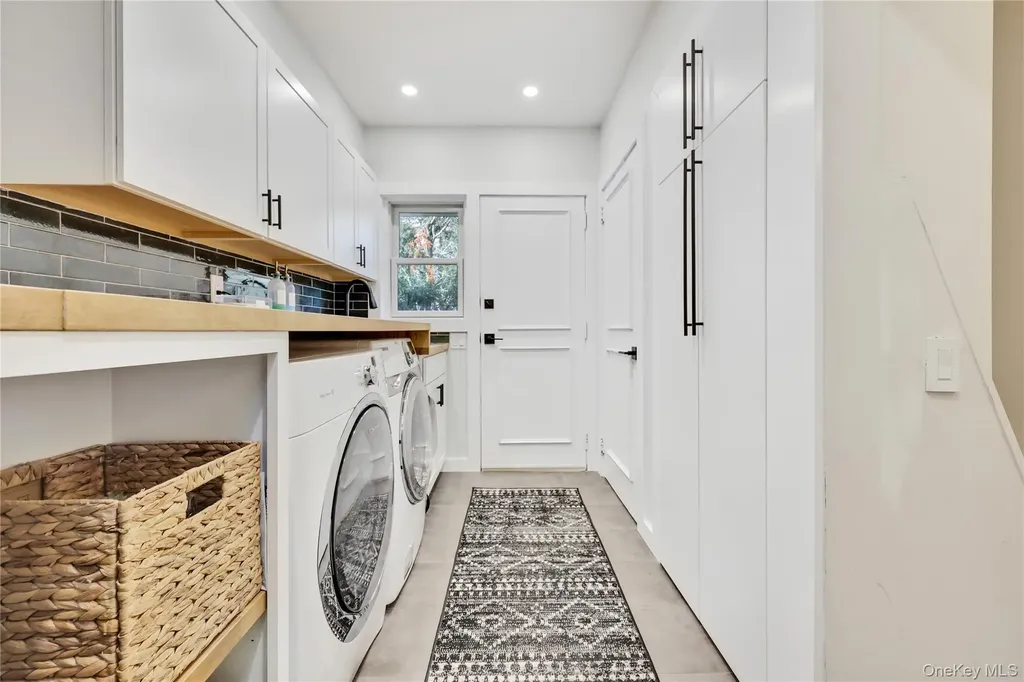 41 Erick Avenue Hewlett NY 11557