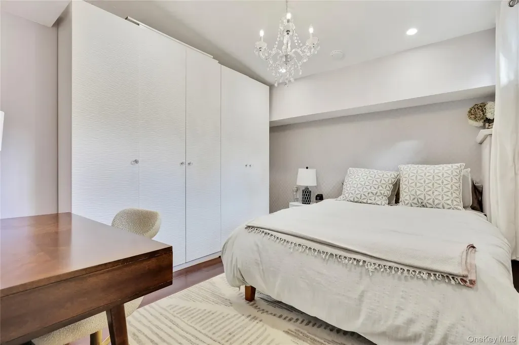 41 Erick Avenue Hewlett NY 11557