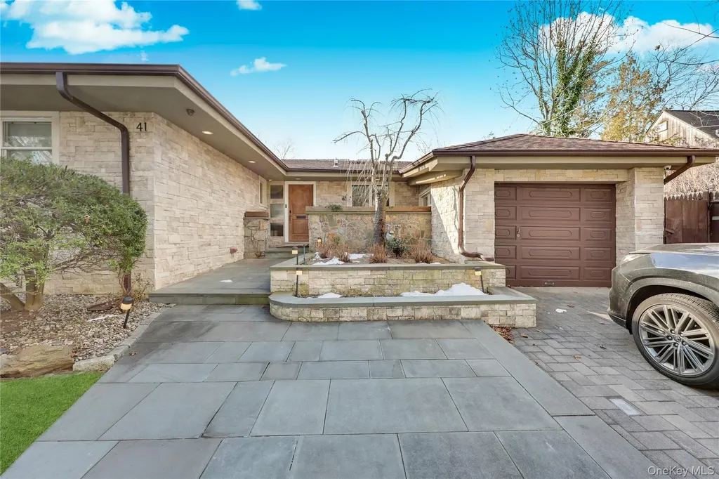 41 Erick Avenue Hewlett NY 11557
