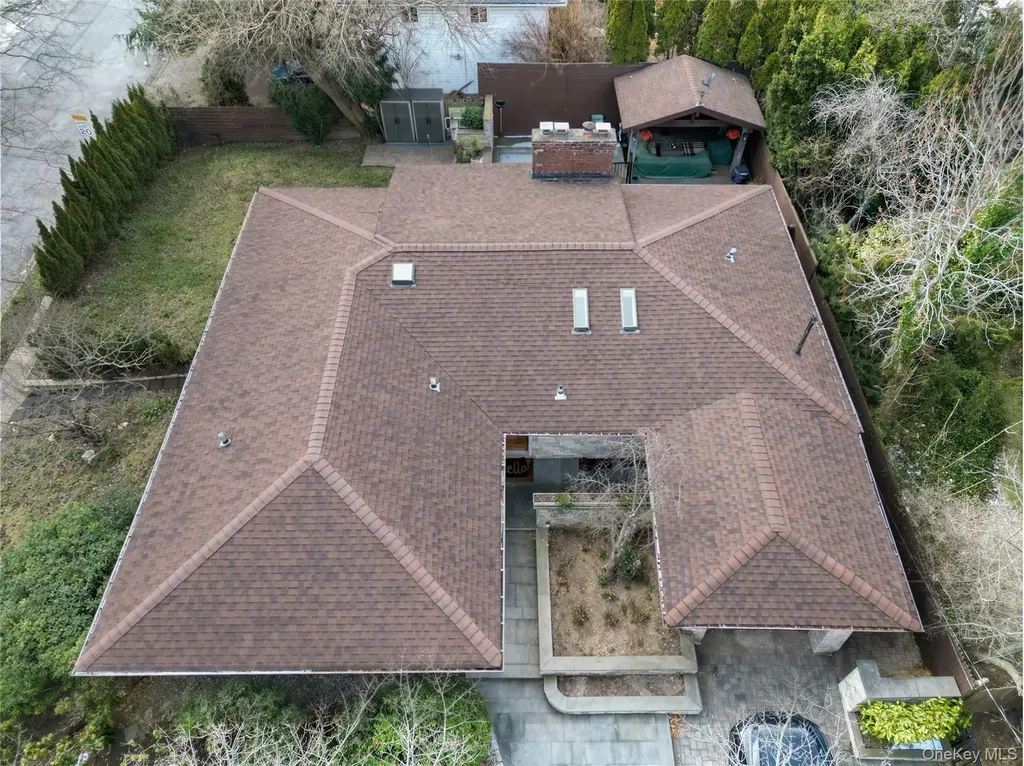 41 Erick Avenue Hewlett NY 11557