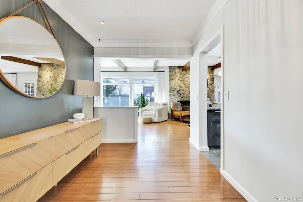 41 Erick Avenue Hewlett NY 11557