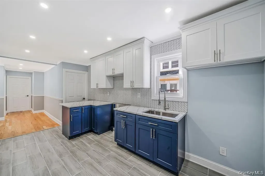 23 Maple Avenue Hempstead NY 11550