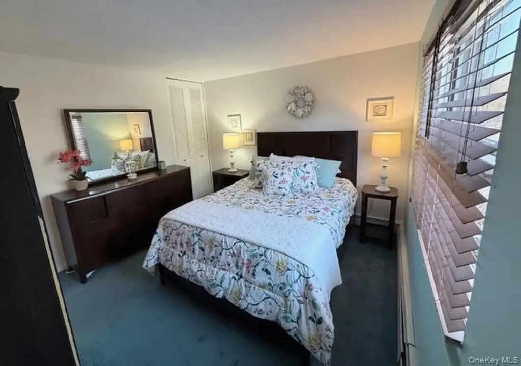 4716 Wilshire Oakdale NY 11769