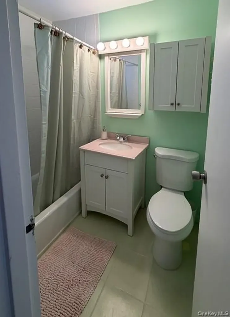 4716 Wilshire Oakdale NY 11769