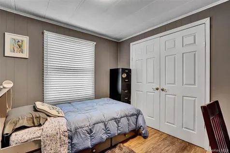 164 Village Circle W Manorville NY 11949