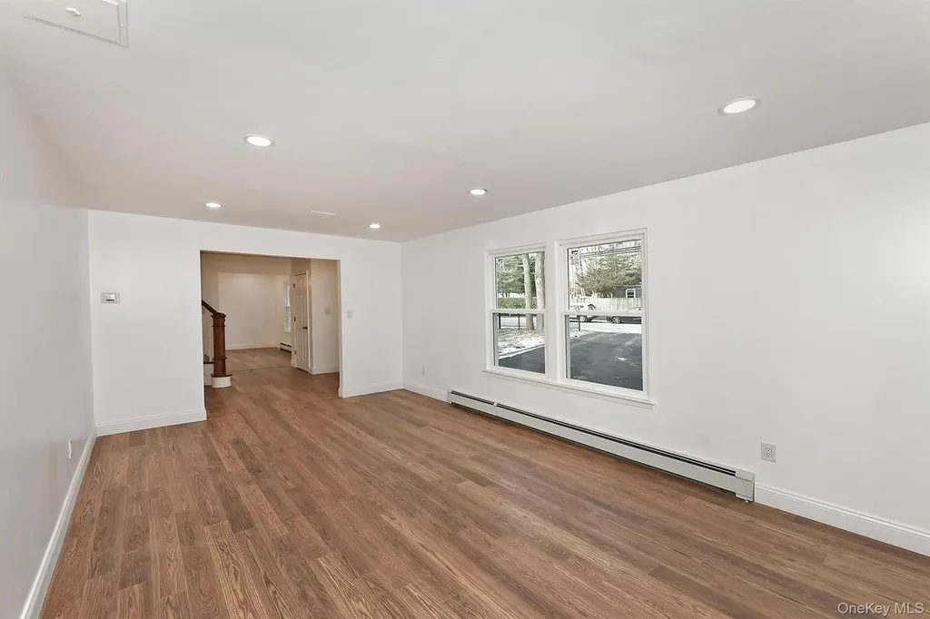34 Warner Road Huntington NY 11743