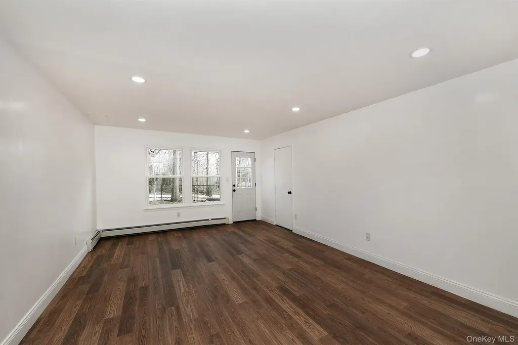 34 Warner Road Huntington NY 11743