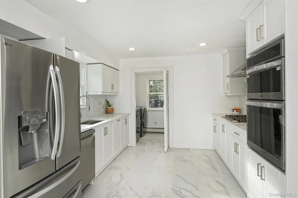 34 Warner Road Huntington NY 11743
