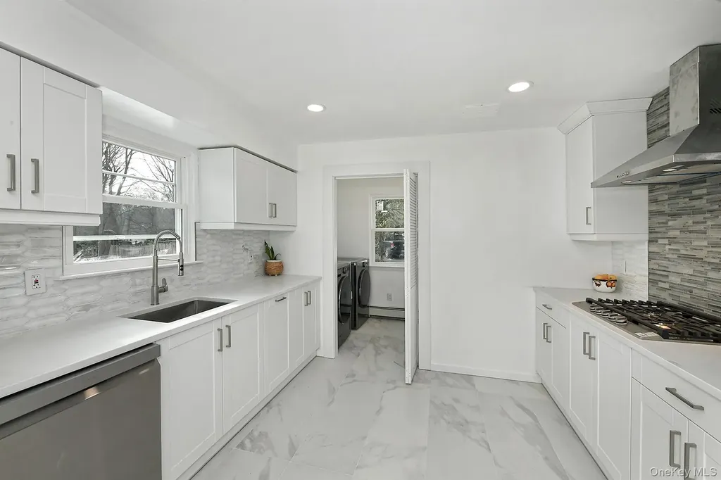 34 Warner Road Huntington NY 11743