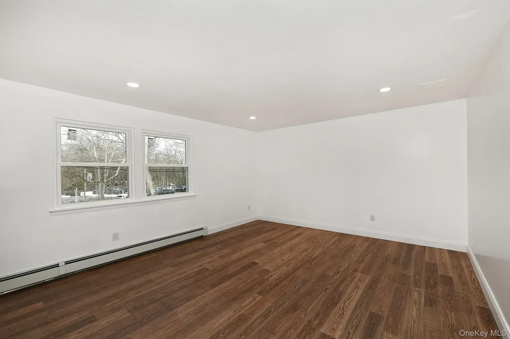 34 Warner Road Huntington NY 11743