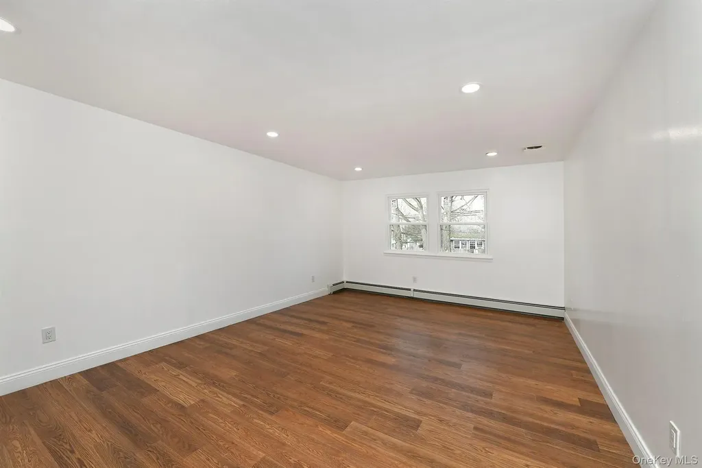 34 Warner Road Huntington NY 11743