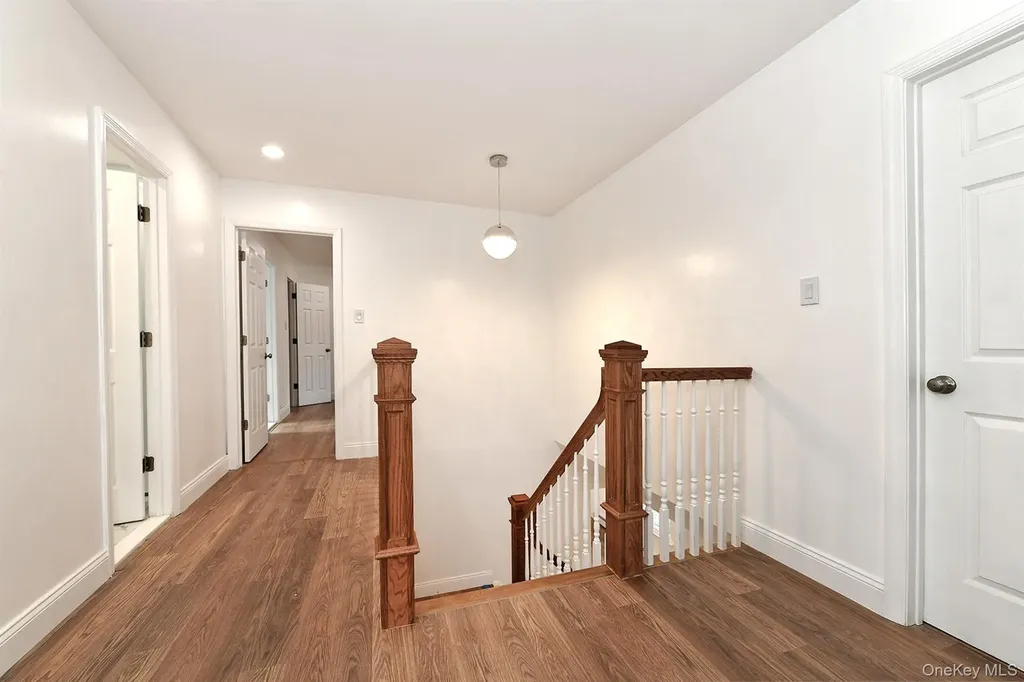 34 Warner Road Huntington NY 11743