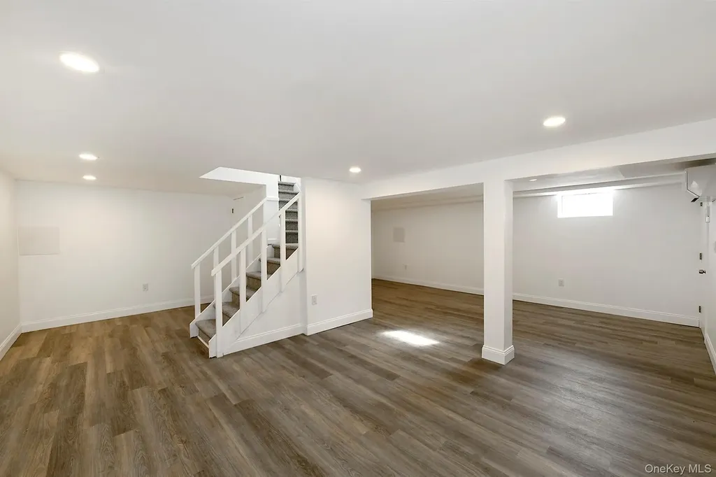 34 Warner Road Huntington NY 11743
