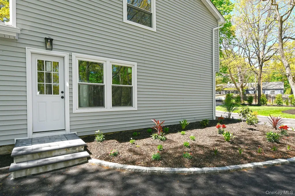 34 Warner Road Huntington NY 11743