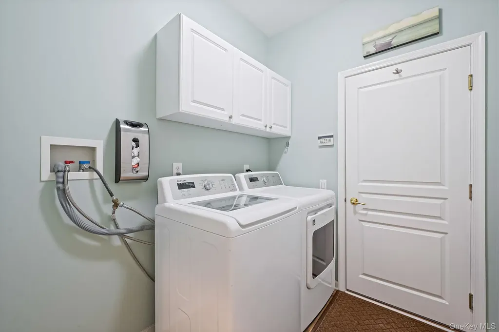 78 Louden Loop Mount Sinai NY 11766