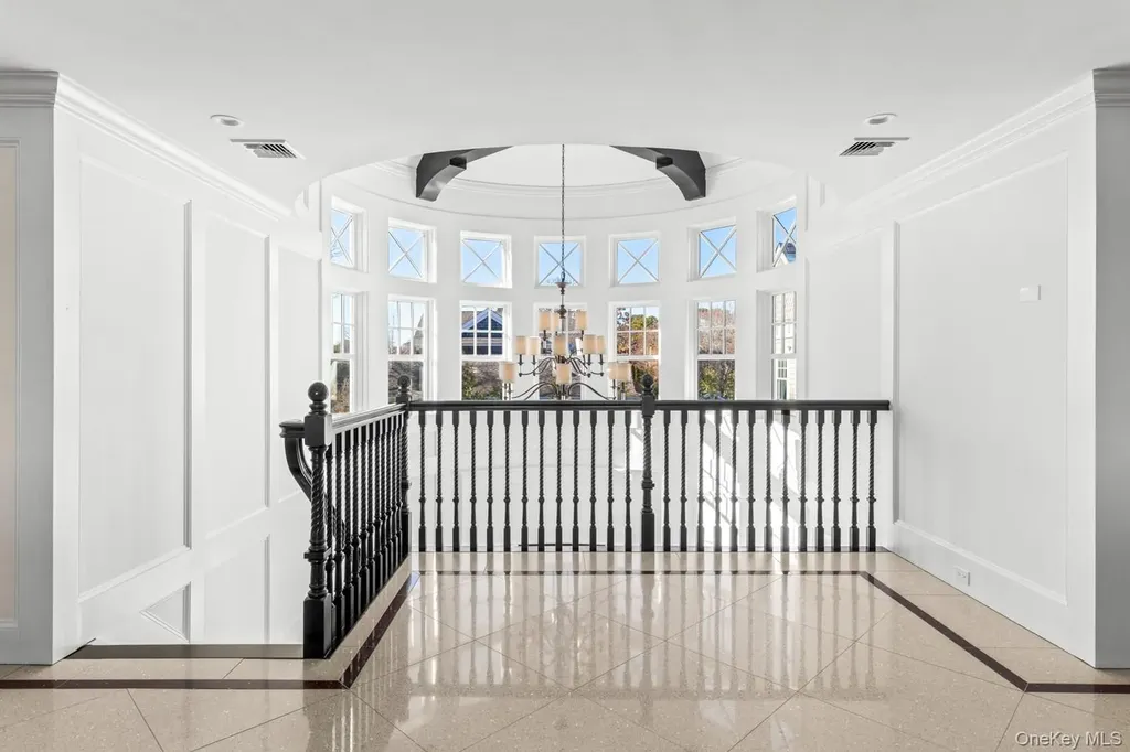 17 Ludlow Lane Hampton Bays NY 11946