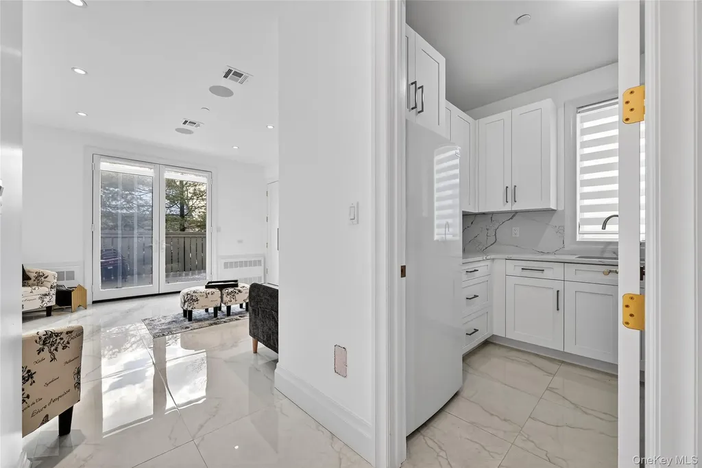 27 Ellish Parkway Spring Valley NY 10977