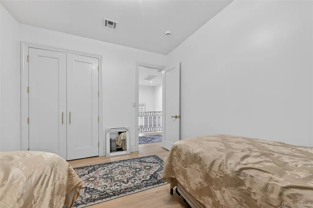 27 Ellish Parkway Spring Valley NY 10977
