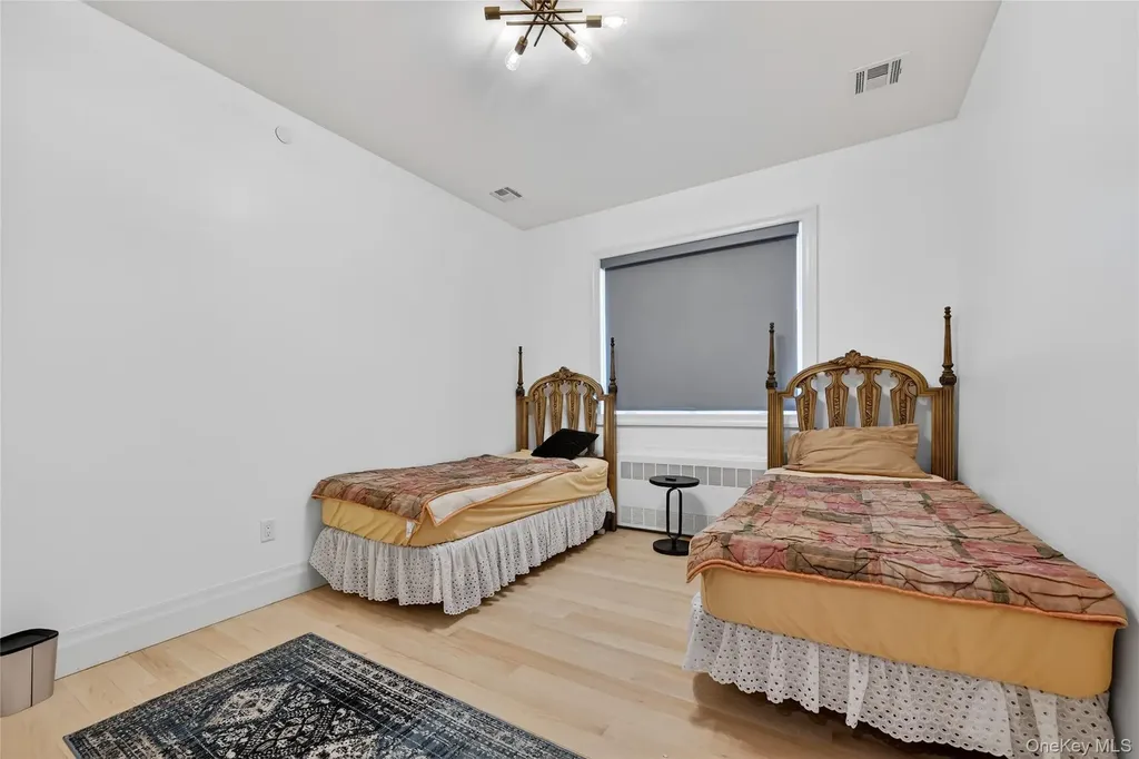27 Ellish Parkway Spring Valley NY 10977