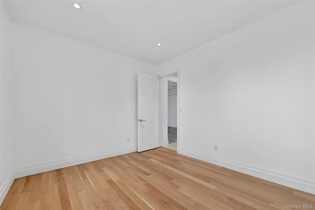 27 Ellish Parkway Spring Valley NY 10977