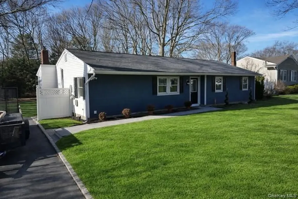 78 Juniper Avenue Ronkonkoma NY 11779