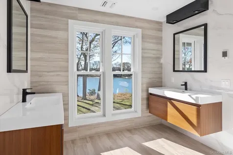 1750 Hobart Road Southold NY 11971