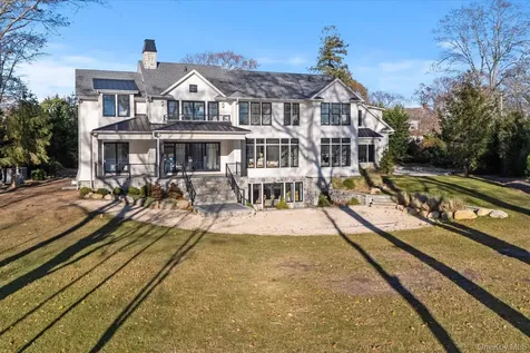 1750 Hobart Road Southold NY 11971