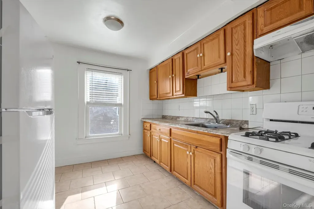 1354 Newbridge Road Bellmore NY 11710