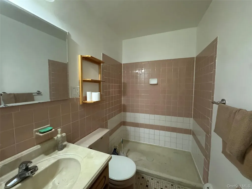 87-66 52nd Avenue Elmhurst NY 11373