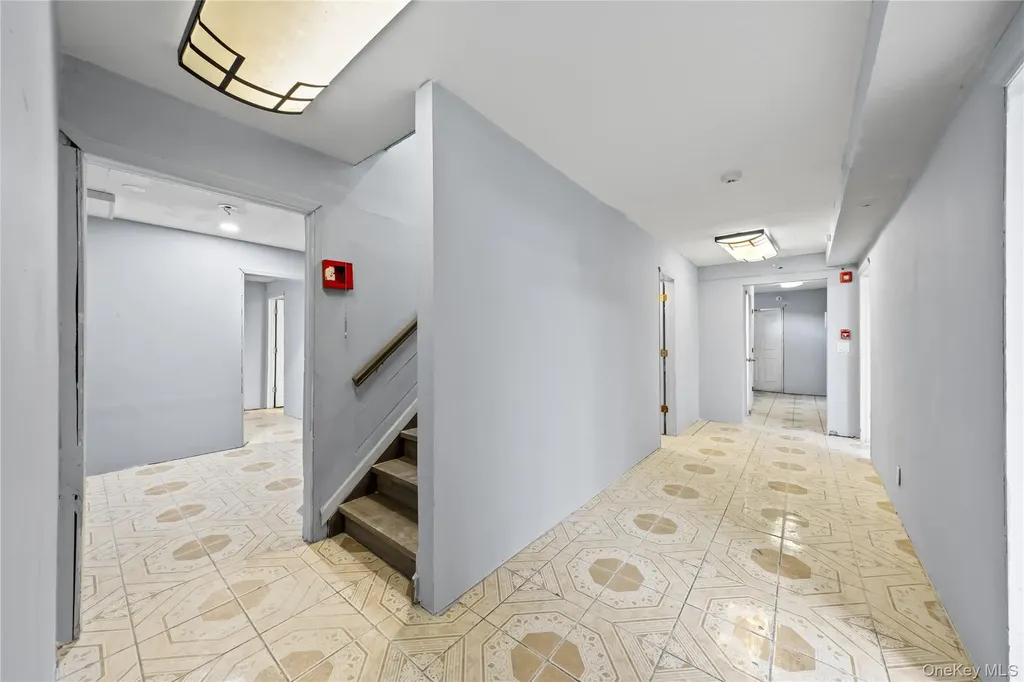 996 Haverstraw Road Suffern NY 10901