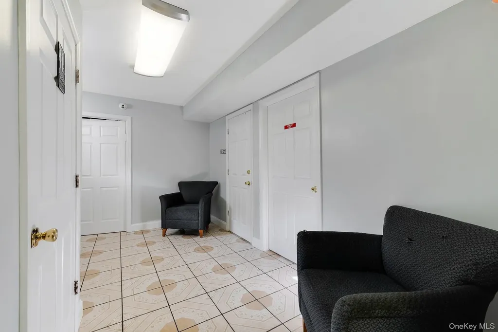 996 Haverstraw Road Suffern NY 10901