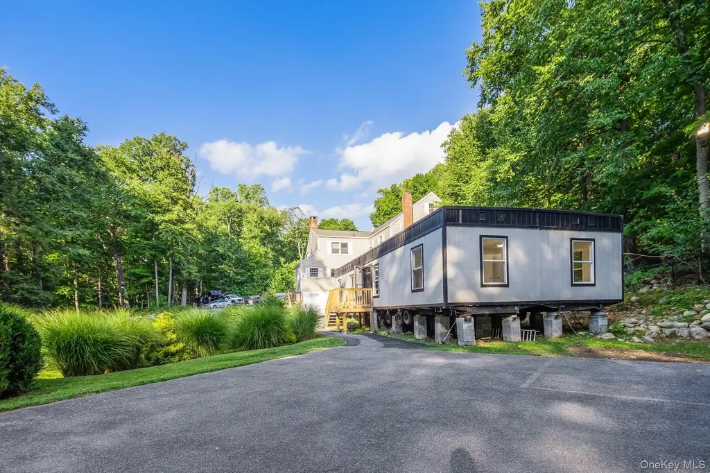 996 Haverstraw Road Suffern NY 10901
