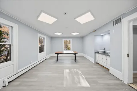 996 Haverstraw Road Suffern NY 10901