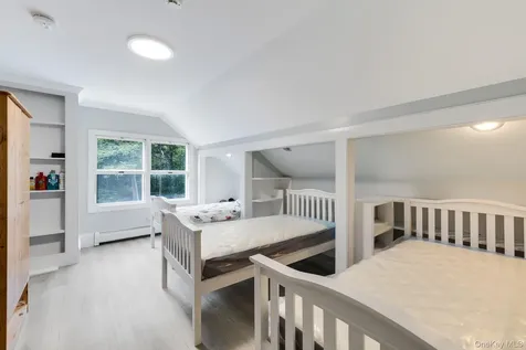 996 Haverstraw Road Suffern NY 10901